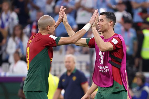 CRISTIANO RONALDO ja Pepe eivät halua erota Portugalin maajoukkueesta